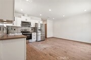 Photo - 15120 Lanark St House