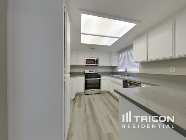 Photo - 532 E Ave J 9