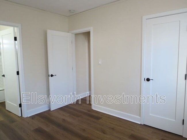 Photo - 3531 Park Blvd