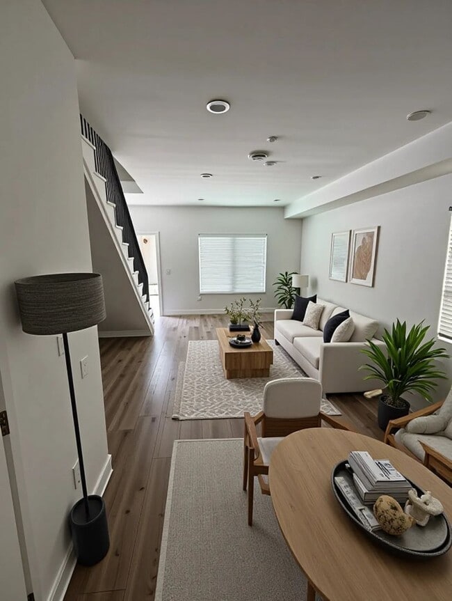Photo - 5133 W Maplewood Ave Unit 5135 1/2