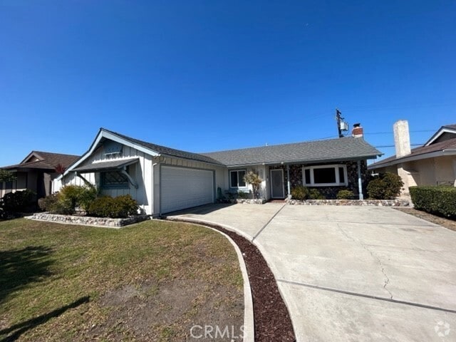Building Photo - 16211 Fantasia Ln Rental