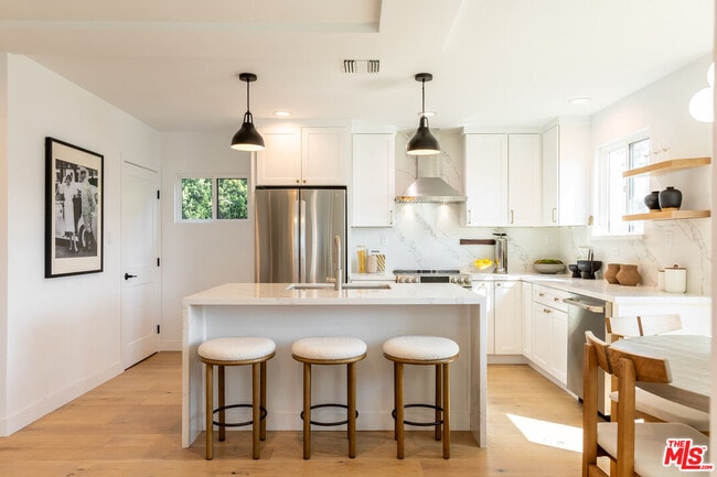 Photo - 3840 Lyceum Ave