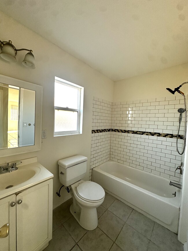 Photo - 14684 Nurmi St