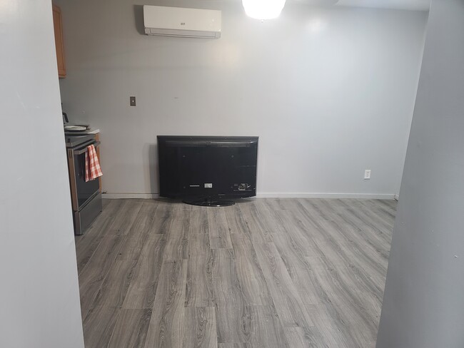 Photo - 1416 S Ogden Dr Unit 1 bedroom