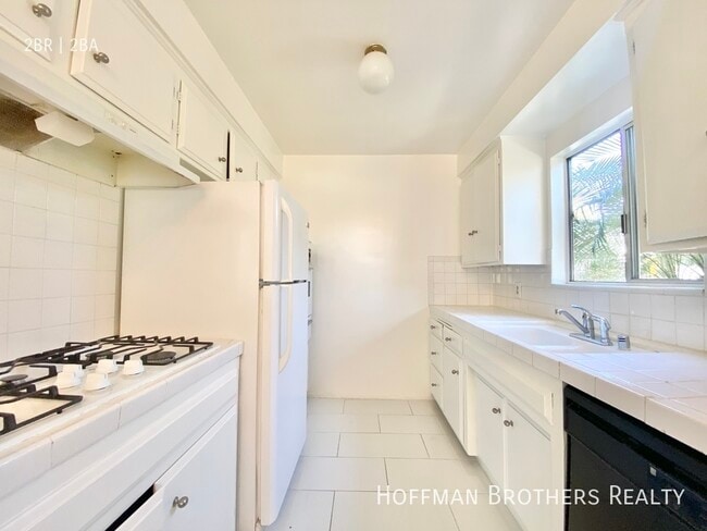 Photo - 8206 Romaine St Unit 1