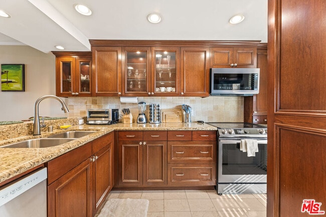 Photo - 4337 Marina City Dr Unit 543