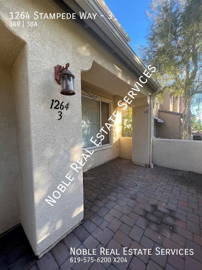 Photo - 1264 Stampede Way