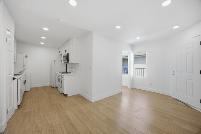 Photo - 1040 Gardena Unit 3