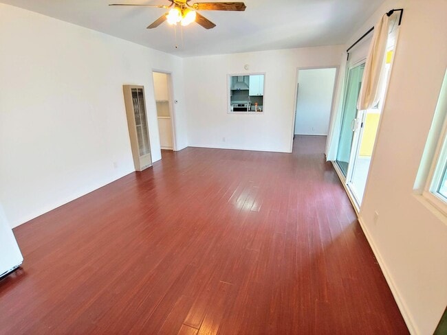Photo - 3688 Redondo Beach Blvd Apartments Unit D