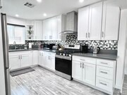 Photo - 15104 Valerio St