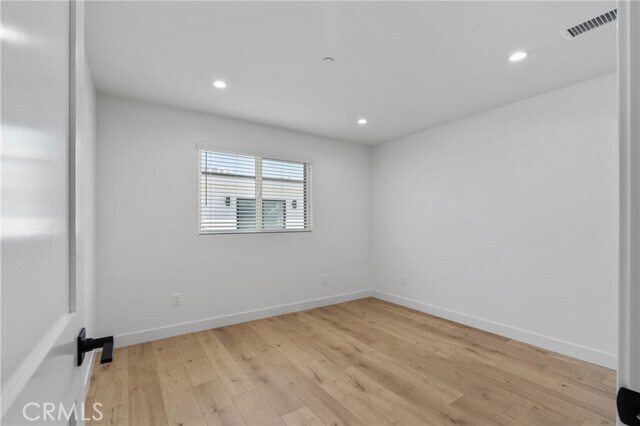 Photo - 11142 Woodley Ave Unit 1/2