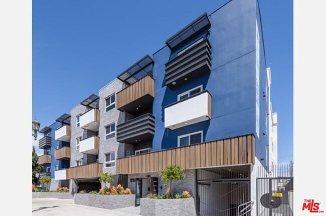 Building Photo - 1150 N Cahuenga Blvd Unit 210-210 Rental