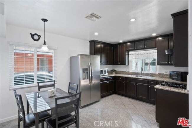 Photo - 11006 Mansel Ave