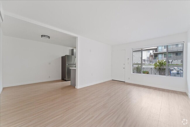 Building Photo - 376 N Ave 57 Unit 02 Rental