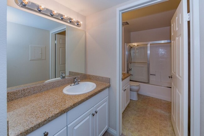 Photo - 21450 Burbank Blvd Unit Building 13 #320