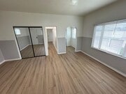 Photo - Remodeled Pierpont Beach Apartment Unit G