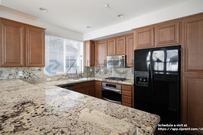 Photo - 3048 Beachwood Blf Wy