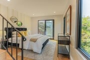 Photo - 30+ Day Fully Stylishly furnished & Tastef... House