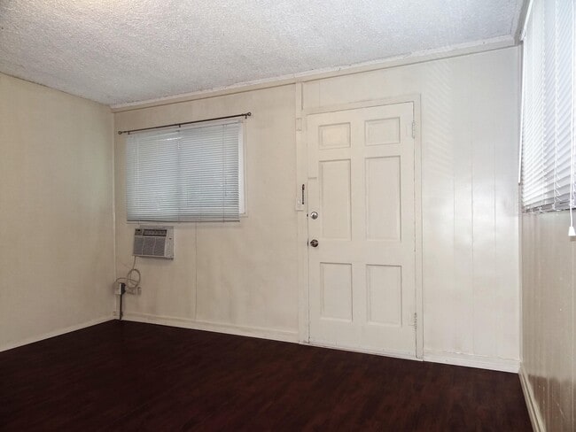 Photo - 5017 Williams Ave Unit 5017