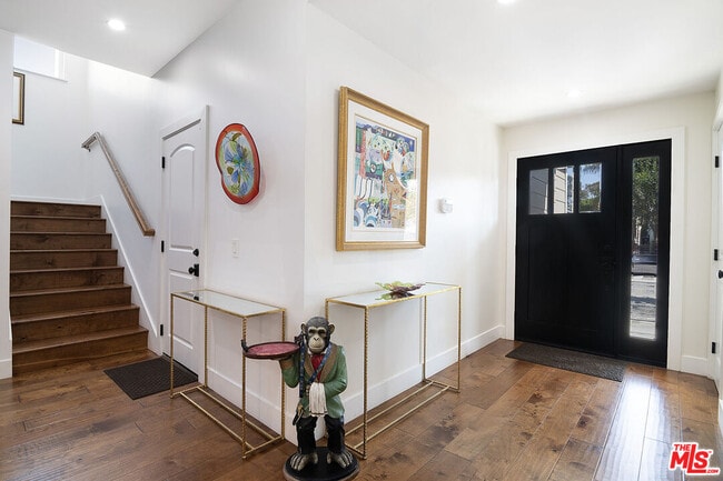 Photo - 2947 Kelton Ave