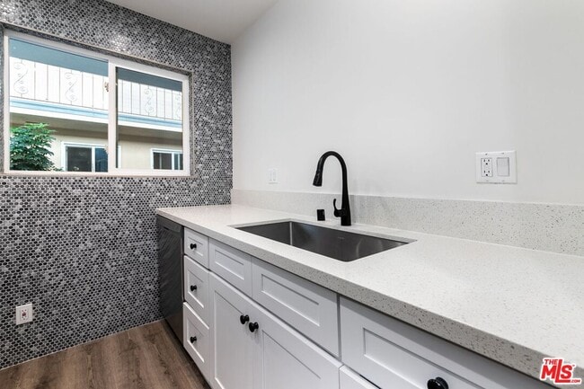 Photo - 1462 S Shenandoah St Unit 2