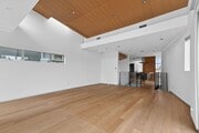 Photo - Discover this striking 3 bedroom apartment for rent in Venice, offering 4 bathrooms, contemporary...