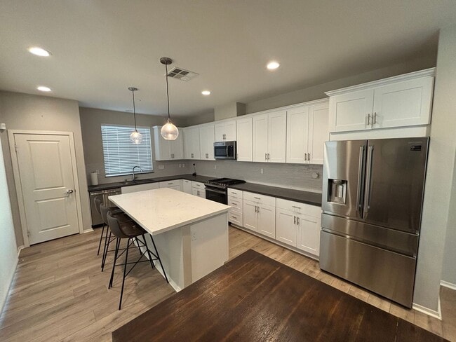 Photo - Spacious 3-Bedroom Home with Community Ame...