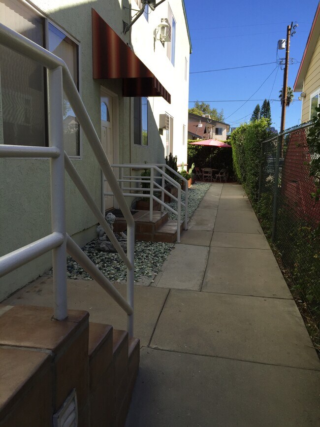 Photo - 1943 Vista Del Mar St Unit 3