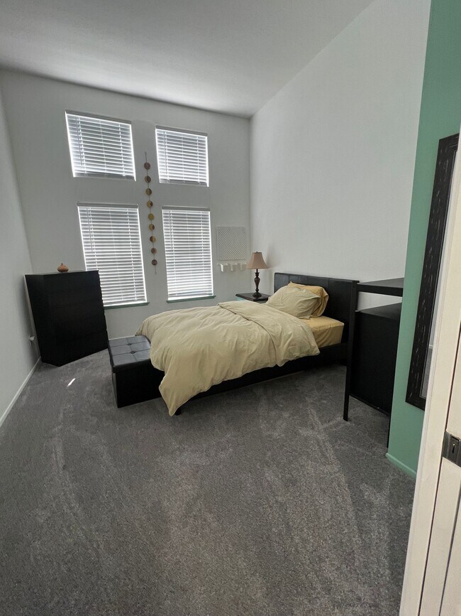 Photo - 24155 Del Monte Dr Unit 372