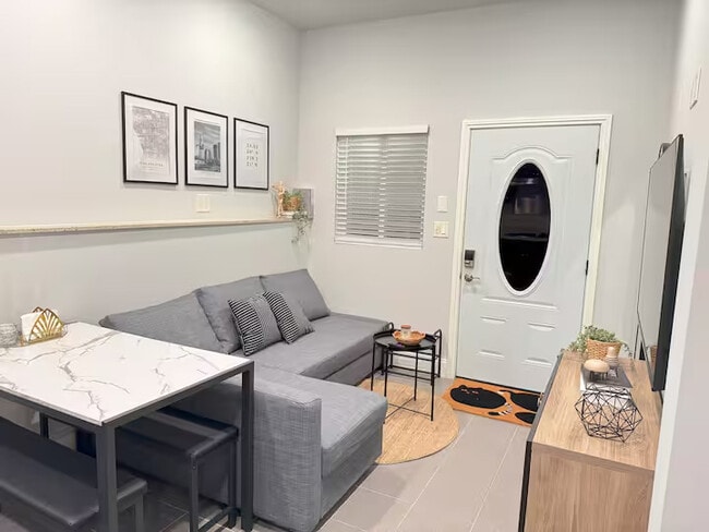 Photo - 2020 Del Mar Ave