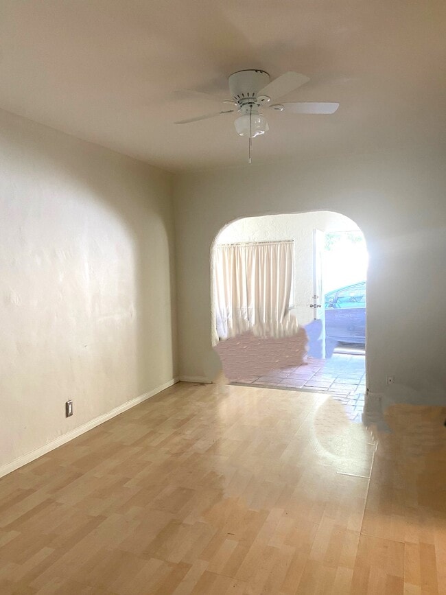 Photo - 10625 Kinnard Ave