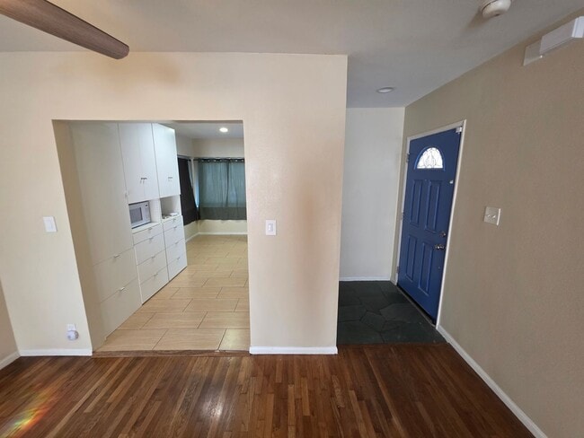 Photo - Beautiful 3-Bedroom, 3-Bath Home with Mode...