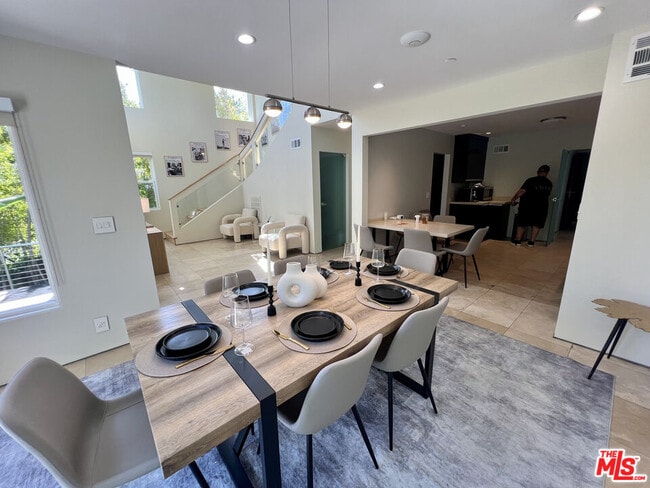 Photo - 3943 Fredonia Dr