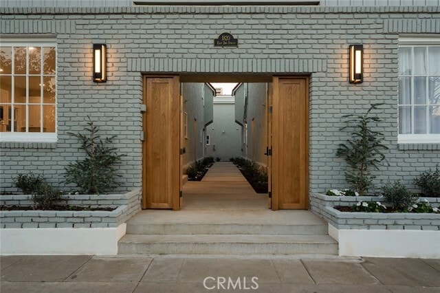 Building Photo - 1822 2nd St Unit 6