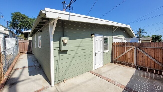 Building Photo - m6205-07 Unit 6207 Rental