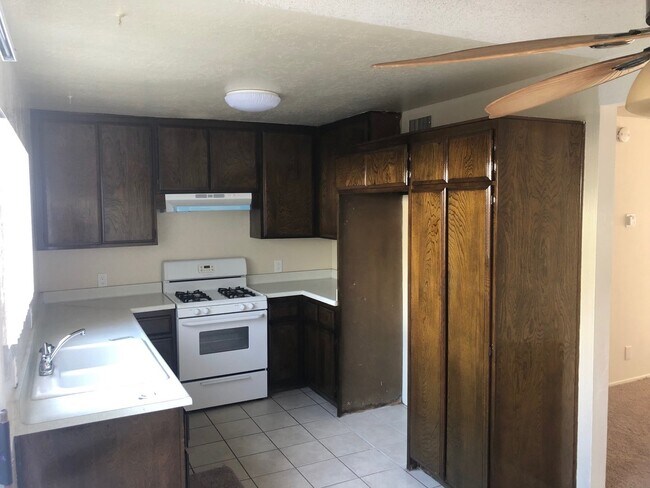 Photo - 4392-98 Green Ave. Unit 4394 Green Ave.