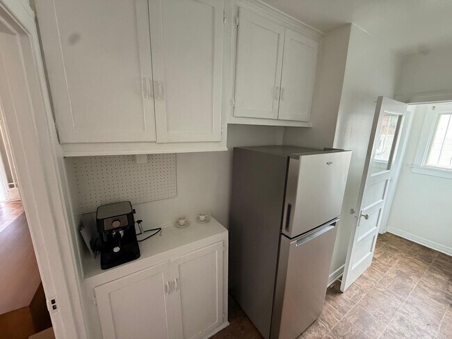 Photo - 4625 Kingswell Ave Unit 4625