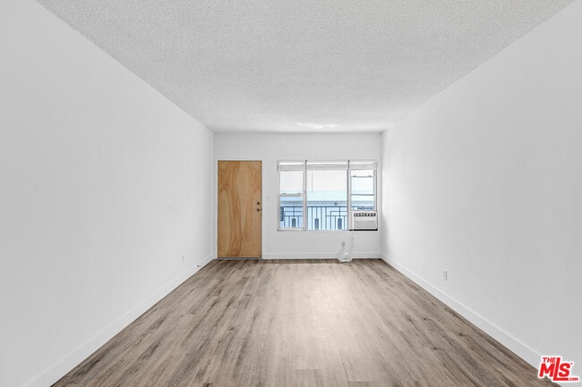 Photo - 1812 N Gramercy Pl Unit 11