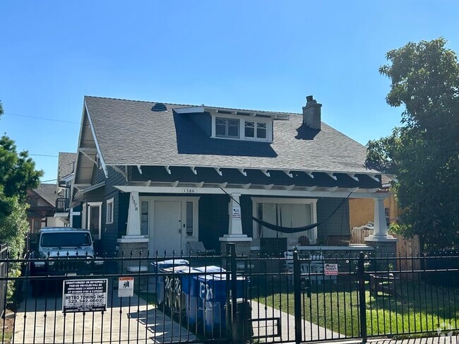 Building Photo - 1380 W 30th St Rental