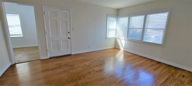 Photo - 15626 Grevillea Ave