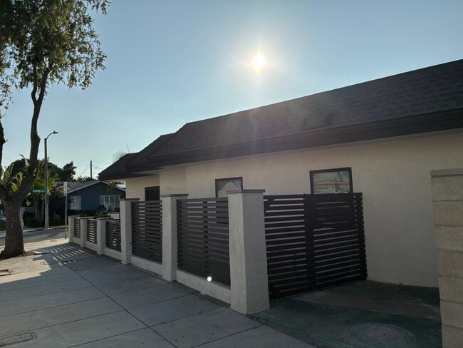 Photo - 2739 E Adams St Unit 2739 E Adams Street