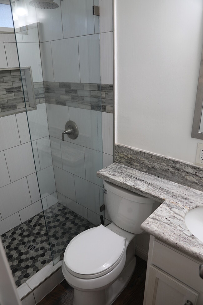 Photo - 211 N Huntington St