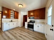 Photo - Completely Renovated Jem just north of Ven... House