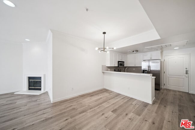 Photo - 2335 S Bentley Ave Condo Unit 207