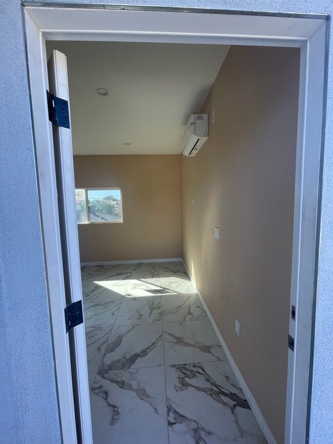 Photo - 7642 Etiwanda Ave