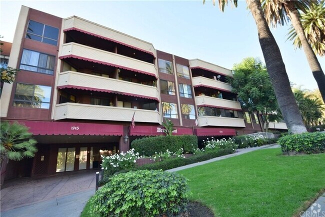 Building Photo - Beautiful Home In Desirable Hollywood Area!