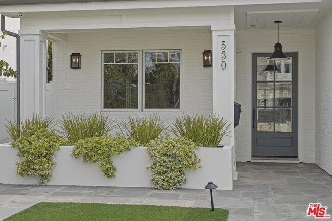 Photo - 530 Arbramar Ave