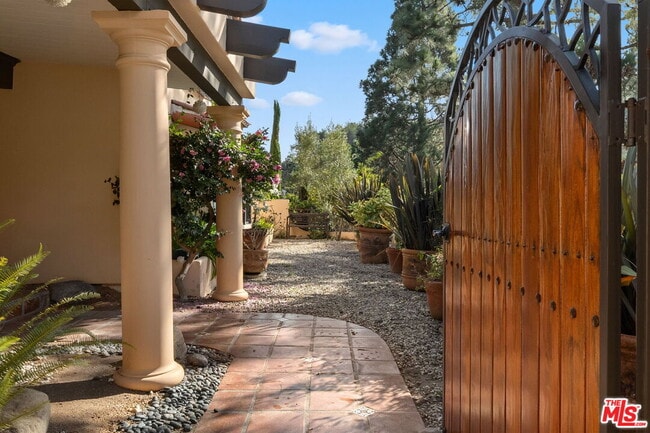 Photo - 1344 Bienveneda Ave