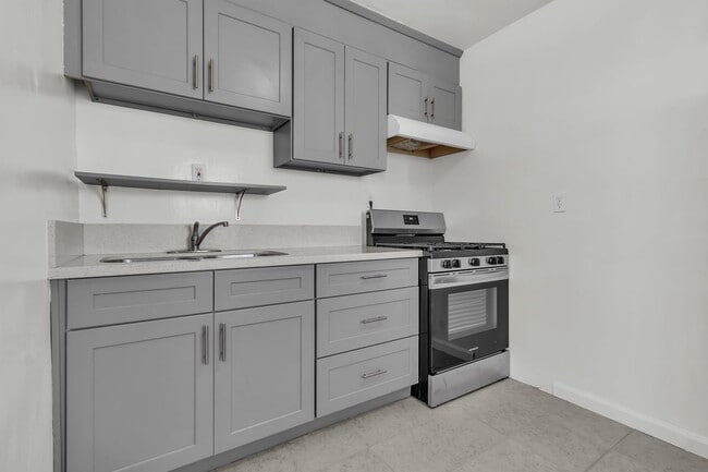 Photo - 447 E 101st St Unit 447 1/2 E 101st St