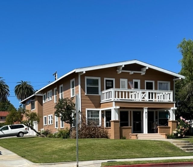 Building Photo - 919 Portola Ave Unit B